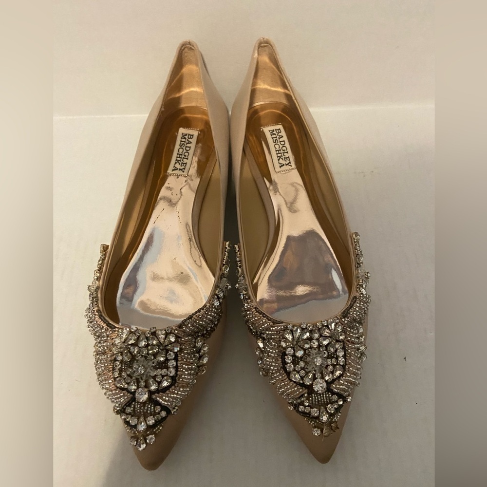 Badgley Mischka Women's Embellished Rhinestone Bling champagne pink Flats size 9